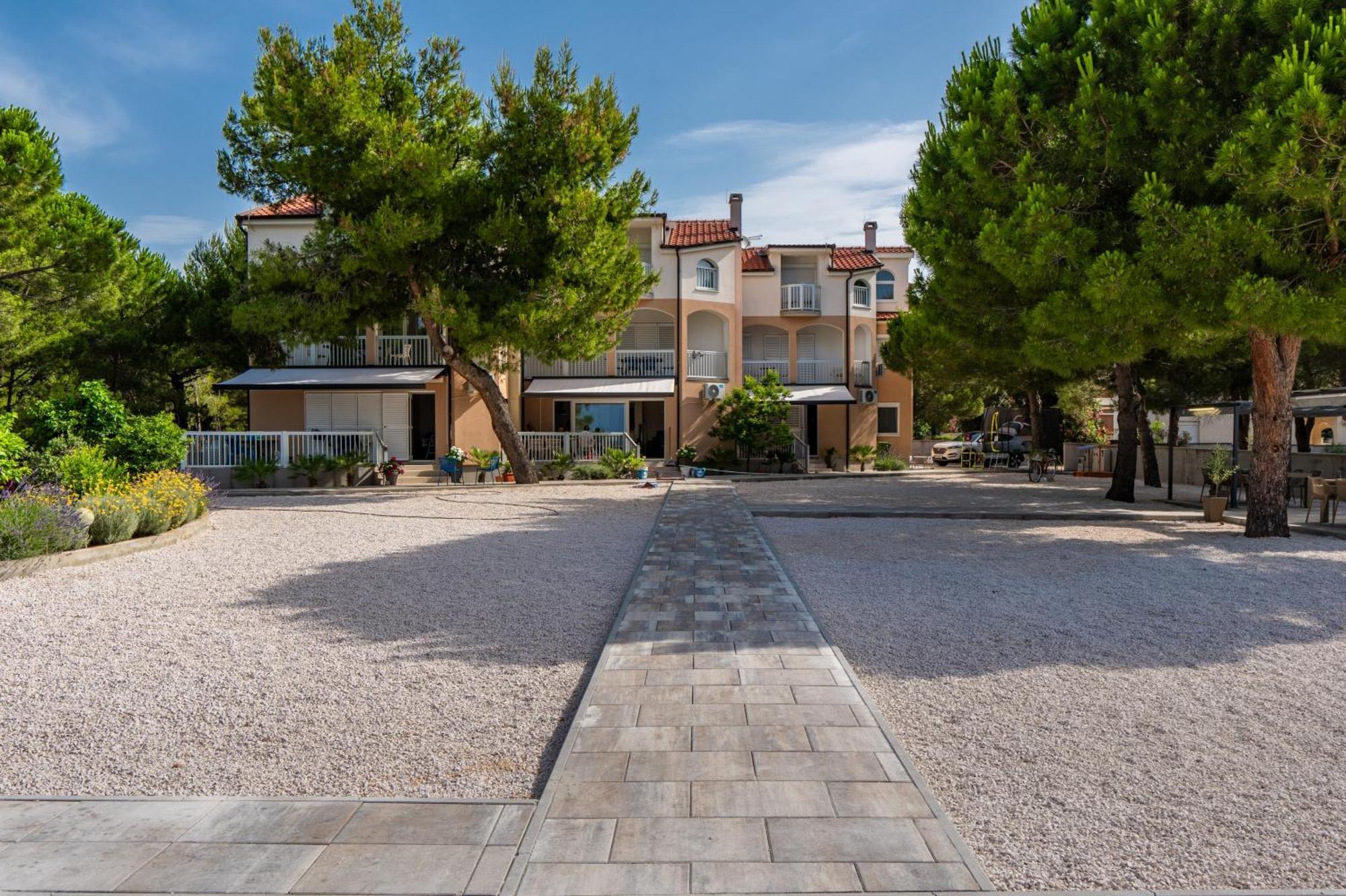 Apartments Sum Mora Vir Exterior foto